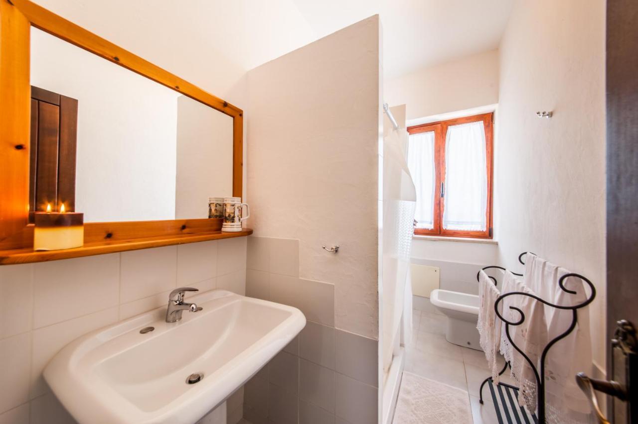 La Casa Di Mannazzotta 1 Bed & Breakfast Castelsardo Exterior photo
