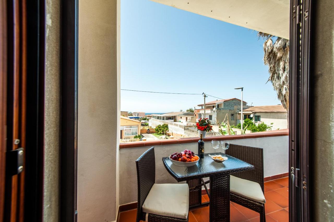 La Casa Di Mannazzotta 1 Bed & Breakfast Castelsardo Exterior photo